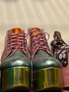 DOLLS KILL/ SUGARBABY Platform Boots